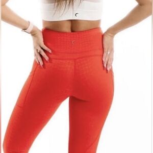 Zyia Red Scales Pocket Light n Tight Hi-Rise Leggings Pockets Size 4 Activewear
